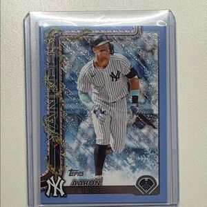 2025 Topps holiday Arron judge blue sp